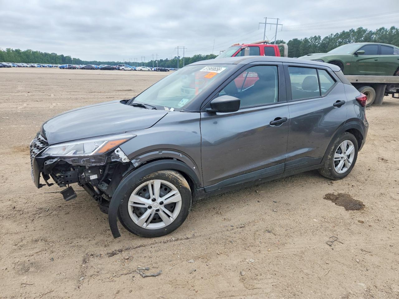Salvage Nissan Kicks Image