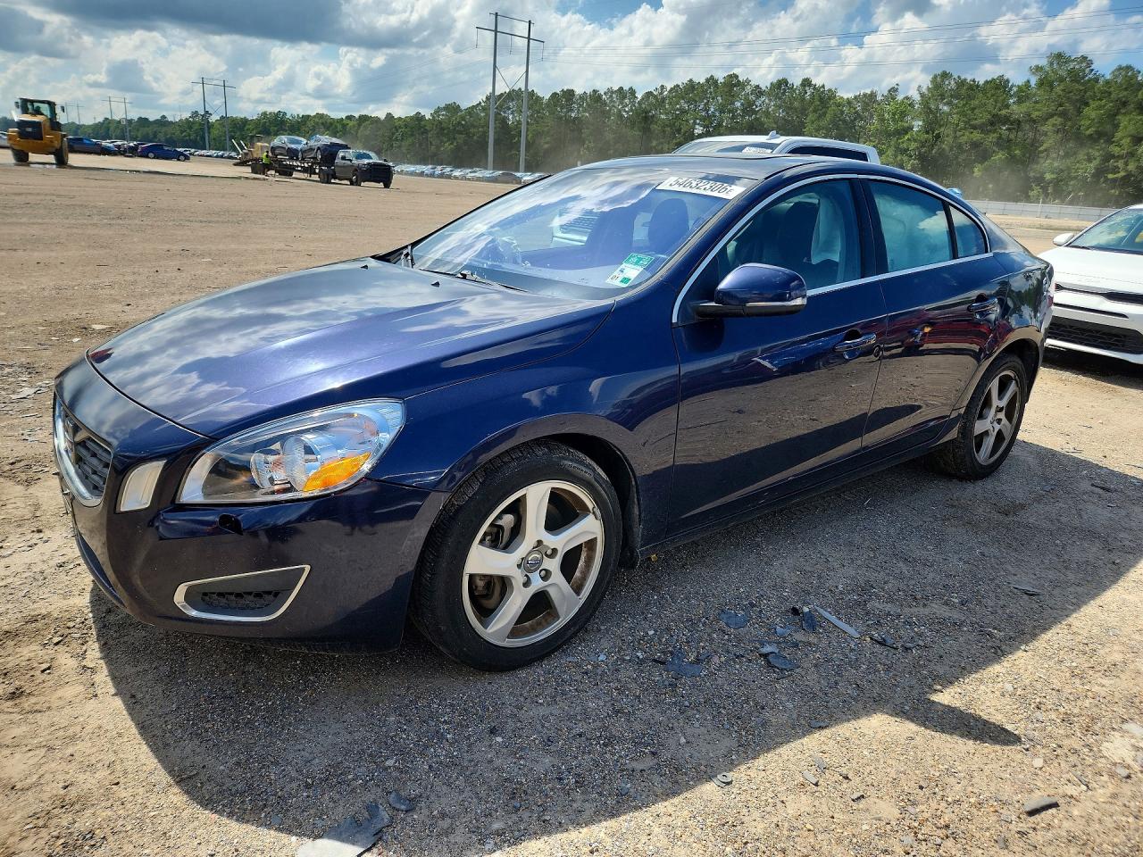 Salvage Volvo S60 Image