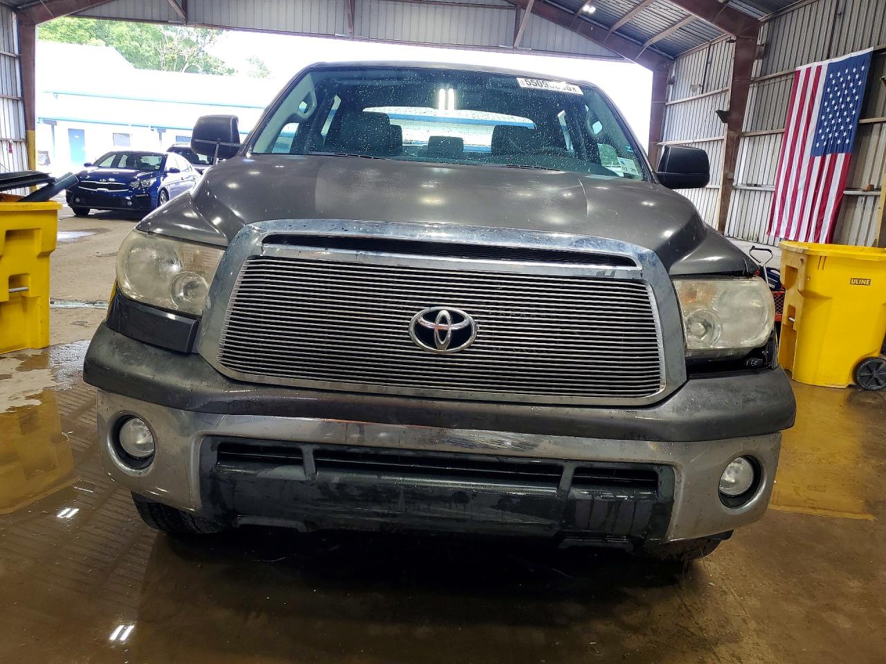Toyota Tundra Crewmax Sr5