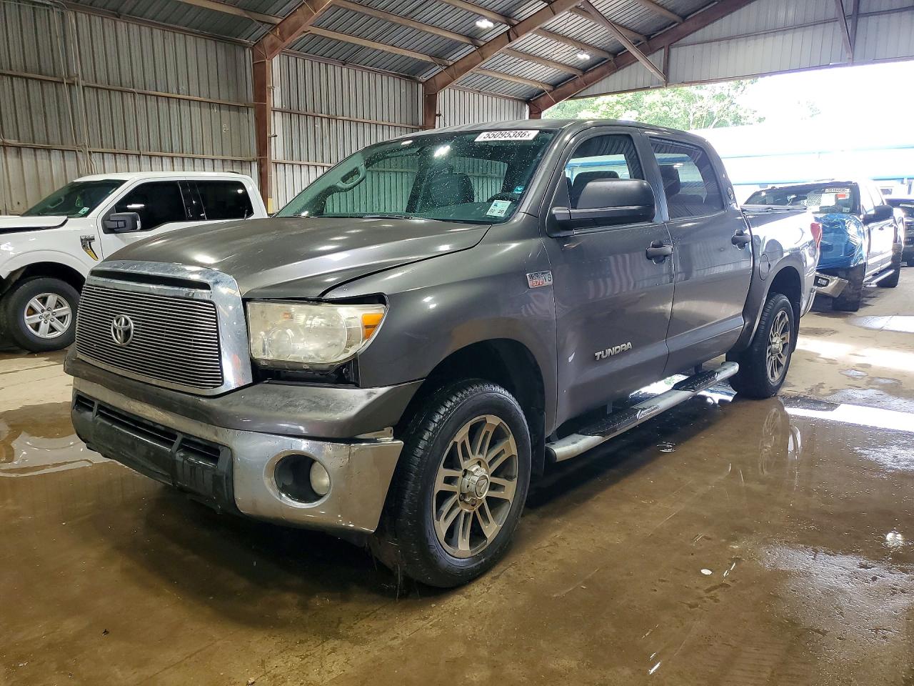 Salvage Toyota Tundra Image