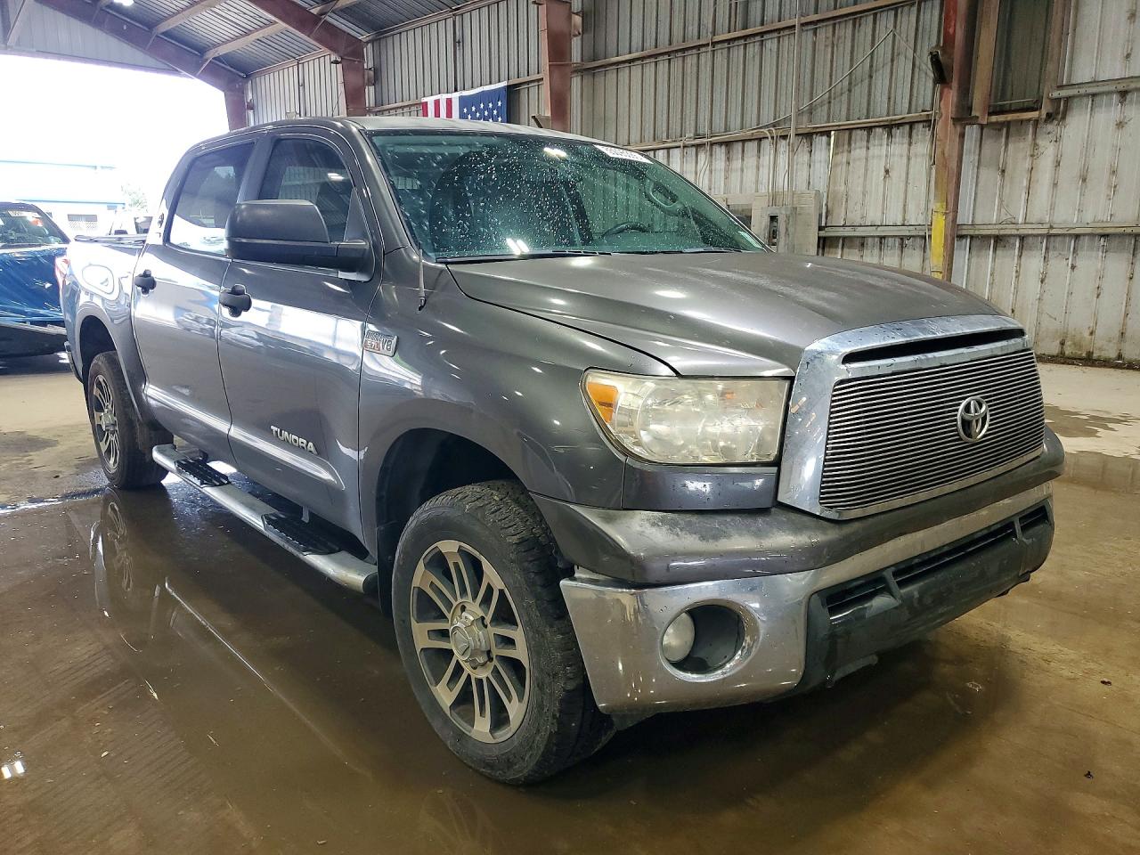 Toyota Tundra Crewmax Sr5