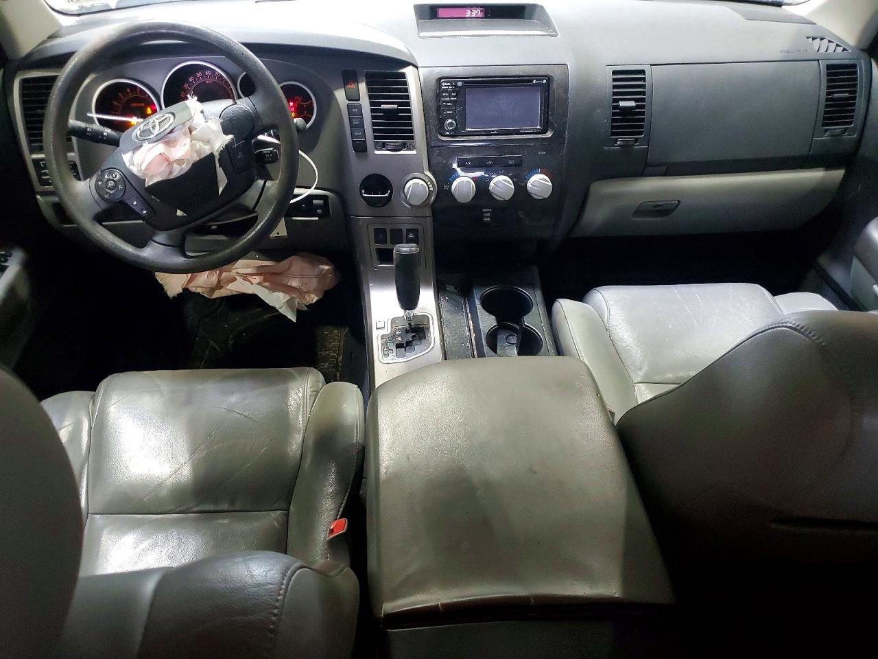 Toyota Tundra Crewmax Sr5