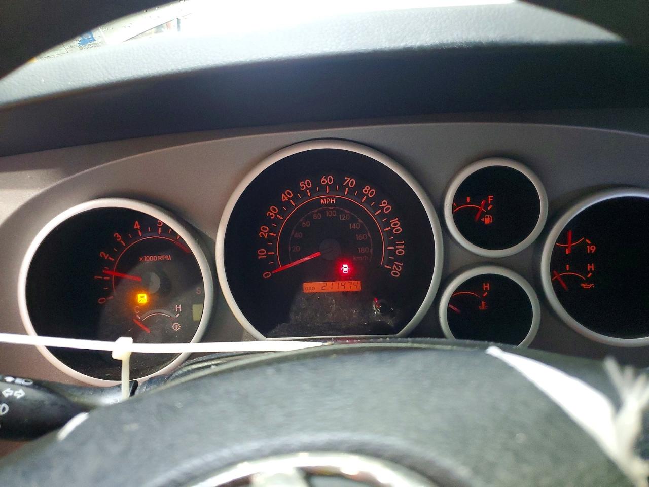Toyota Tundra Crewmax Sr5