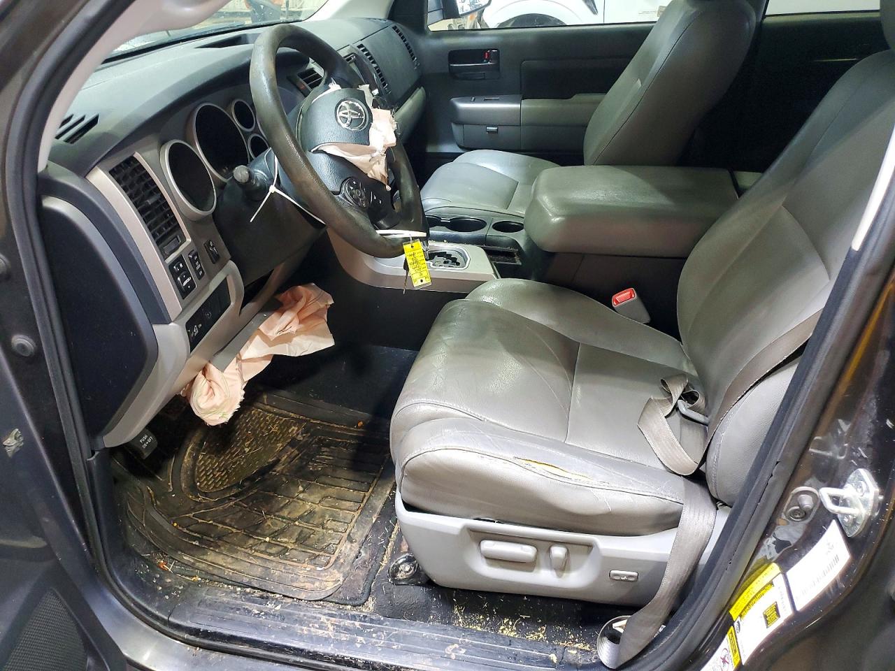 Toyota Tundra Crewmax Sr5