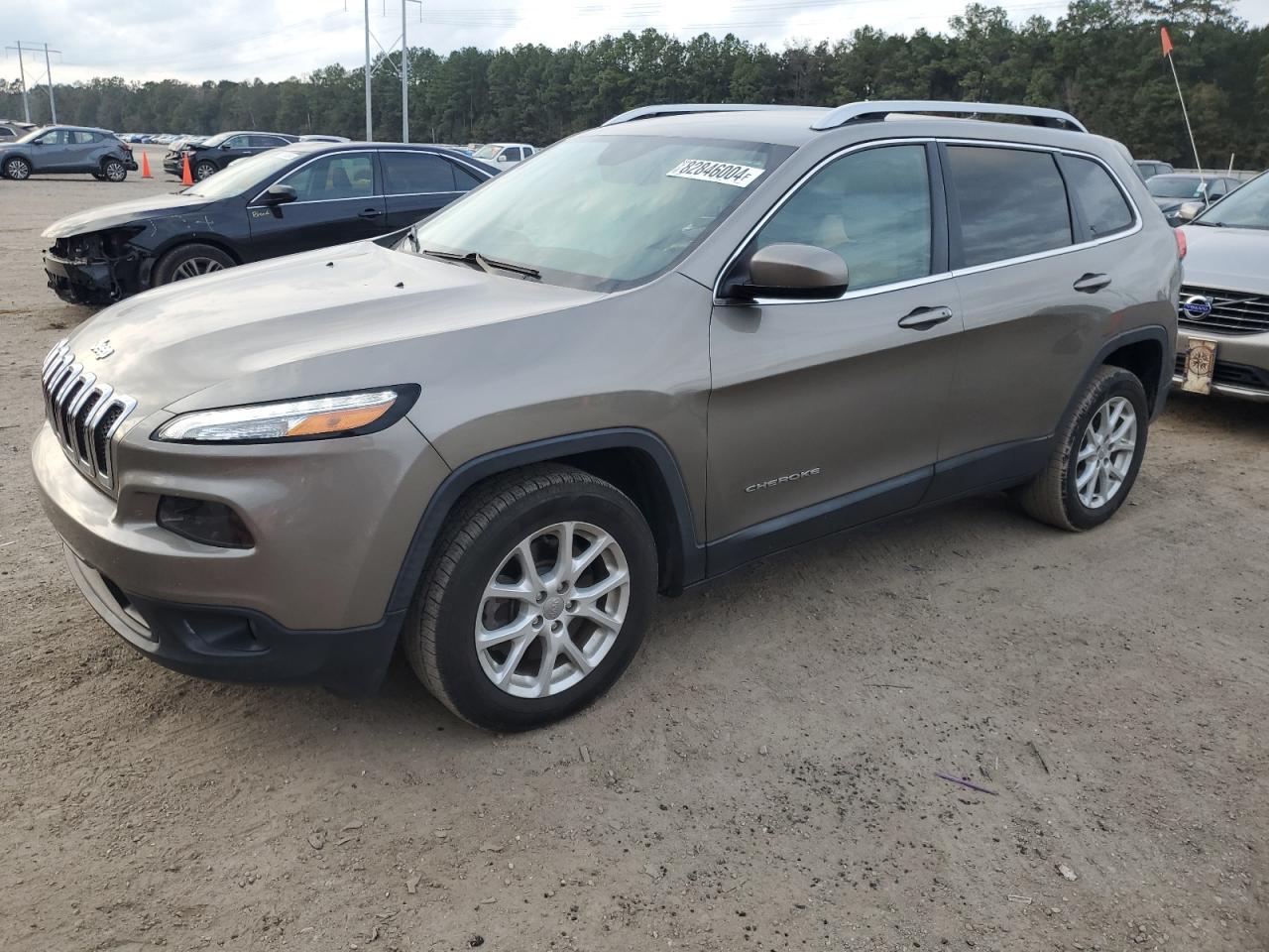 Salvage Jeep Grand Cherokee Image