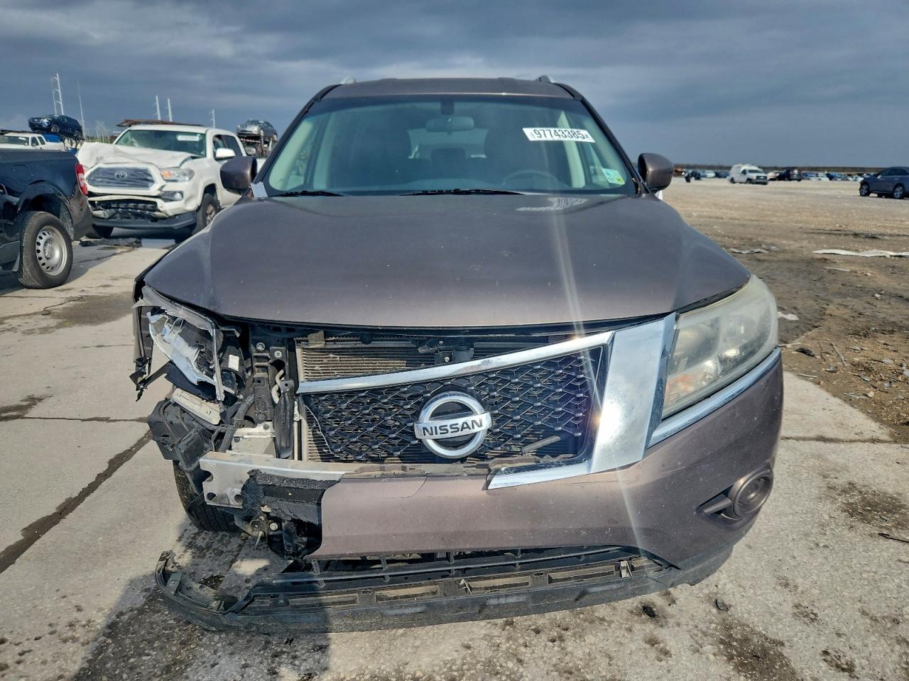 Nissan Pathfinder S