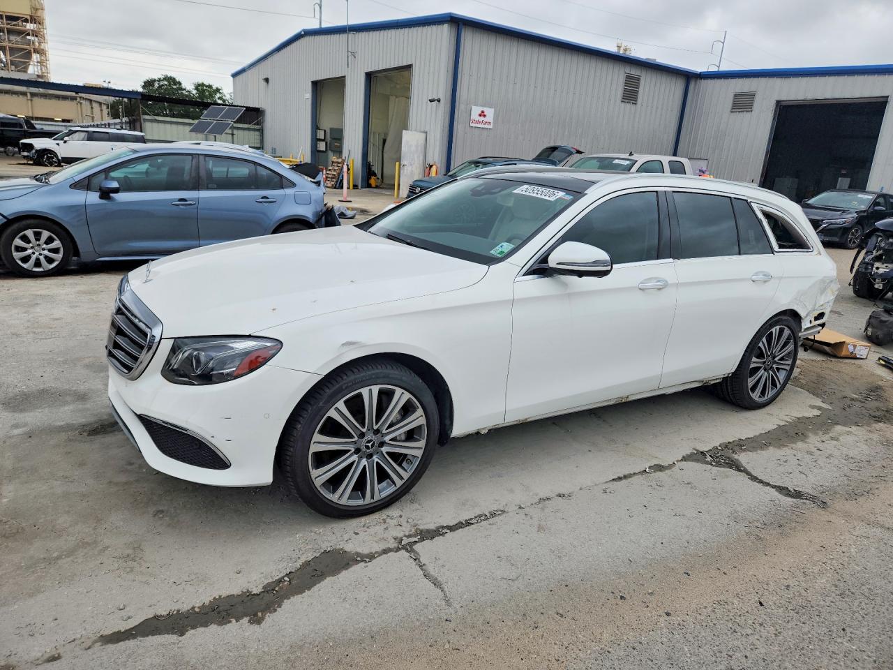 Salvage Mercedes-Benz E-Class Image