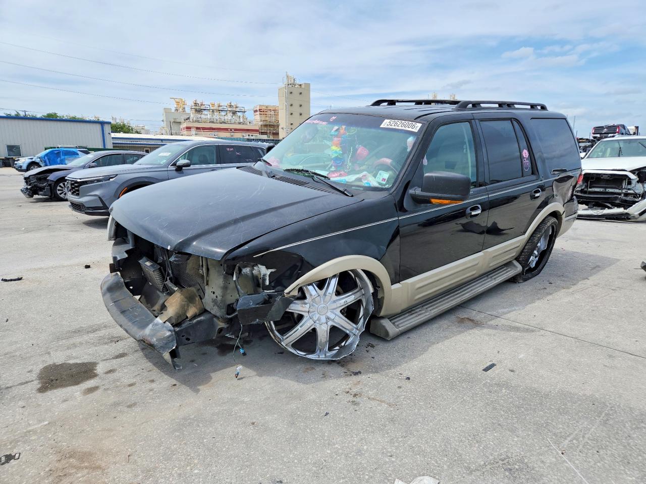 Salvage Ford Expedition Image