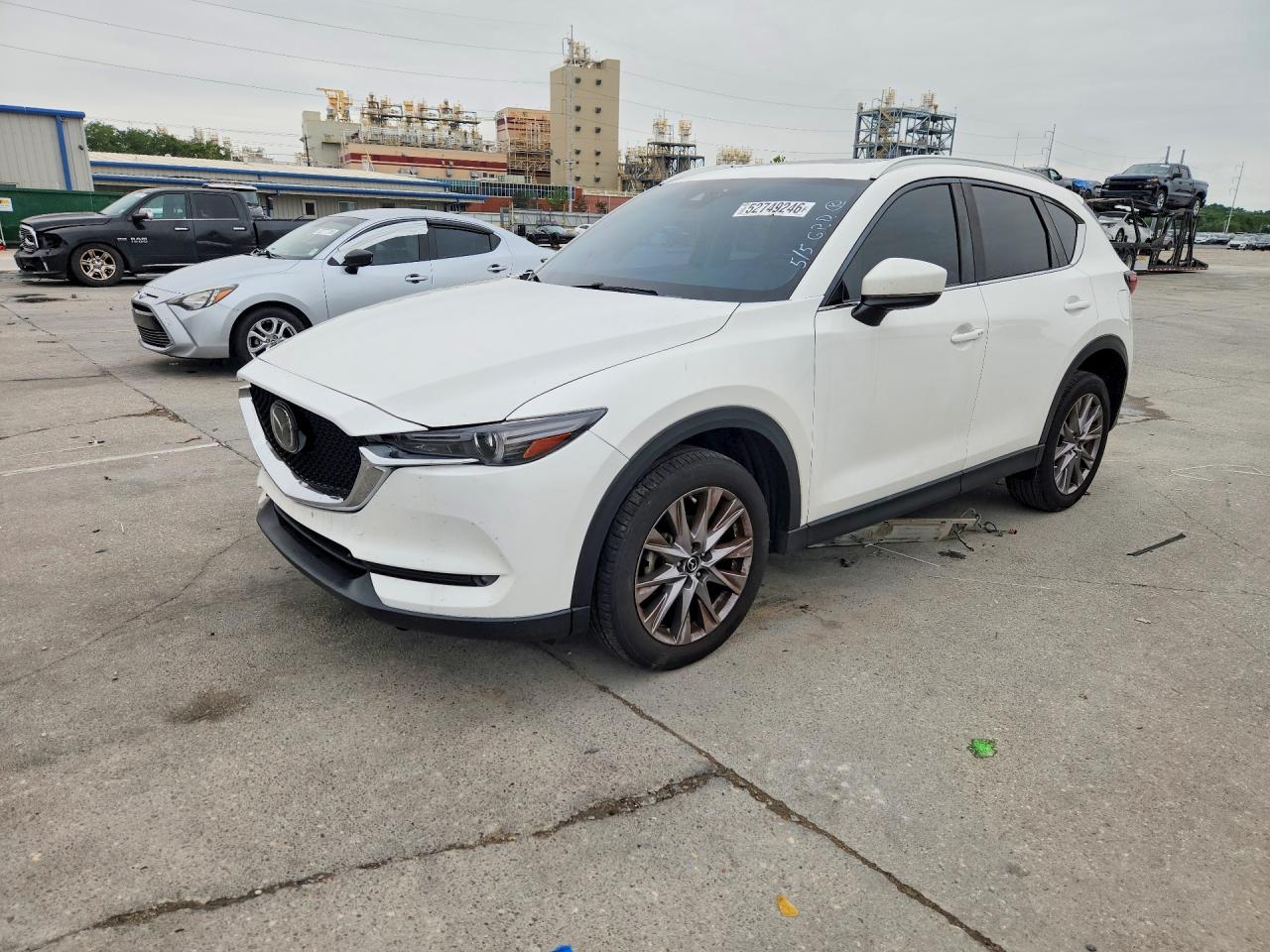 Salvage Mazda Cx Image