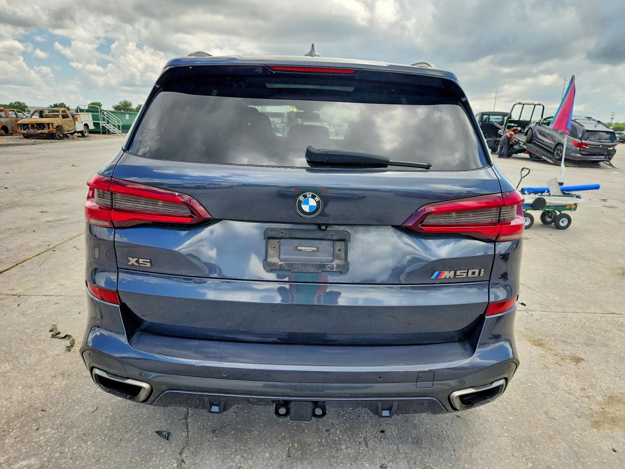 BMW X Series M50i