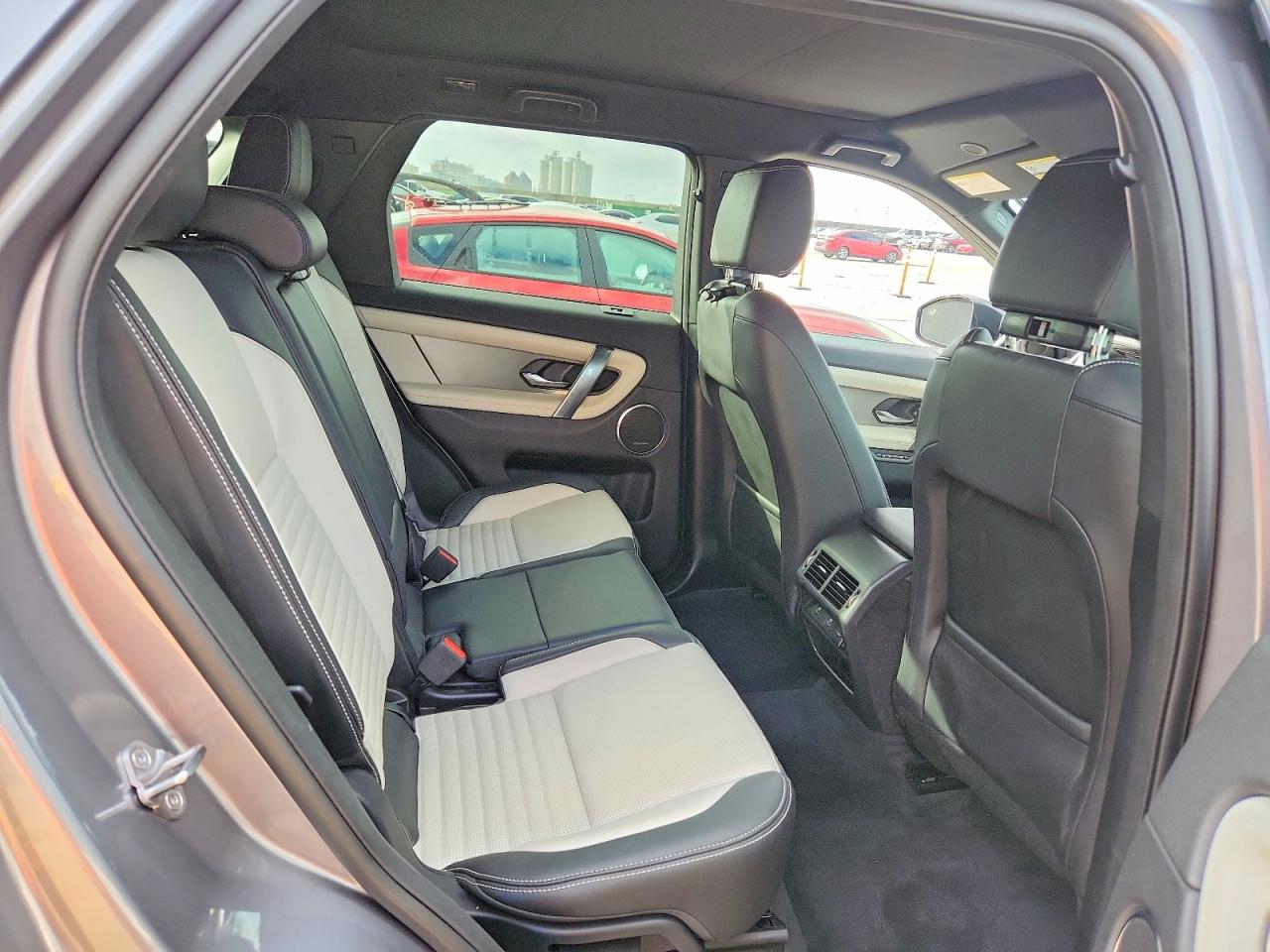 Land Rover Discovery Dynamic Se