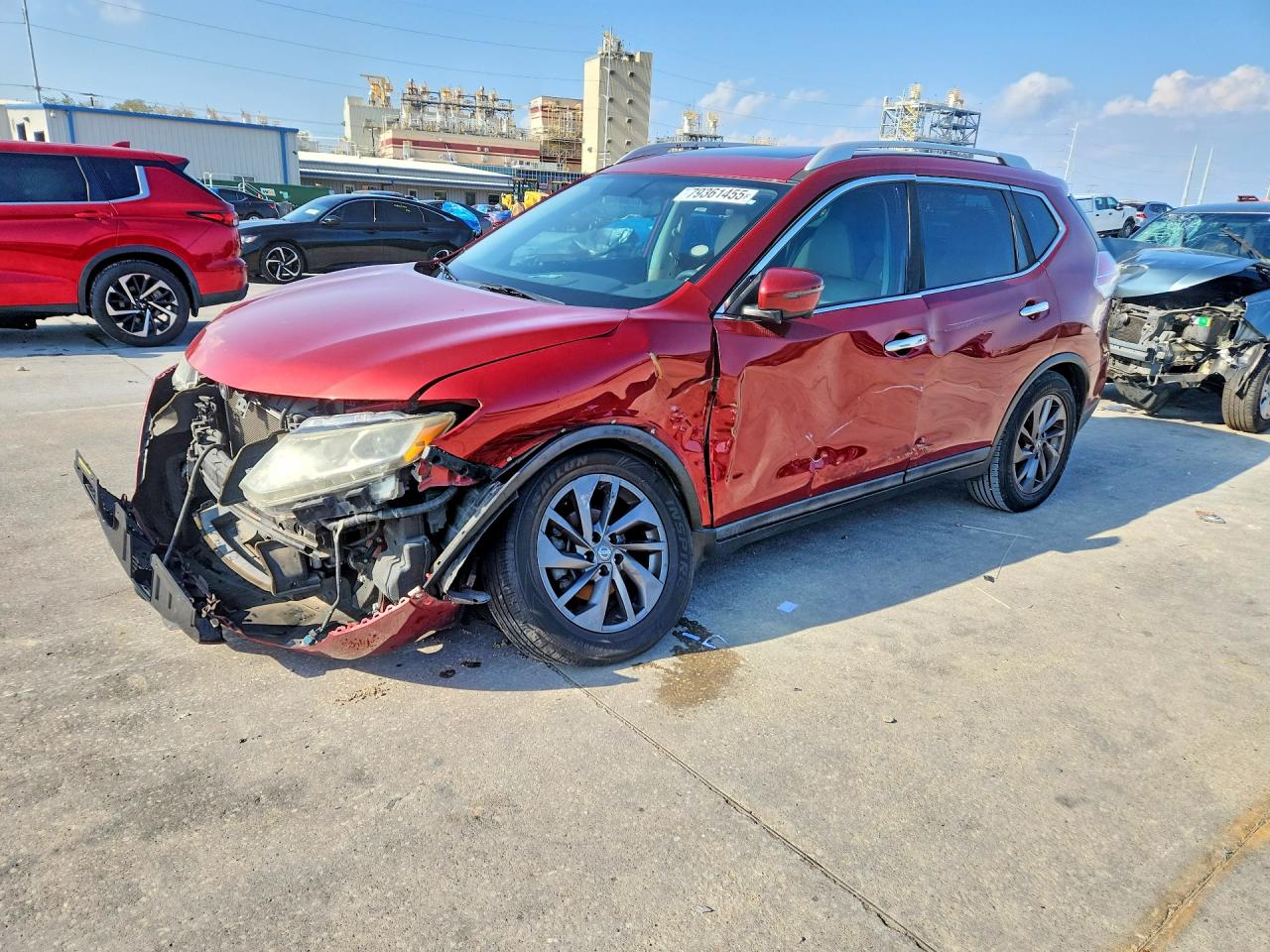 Salvage Nissan Rogue Image