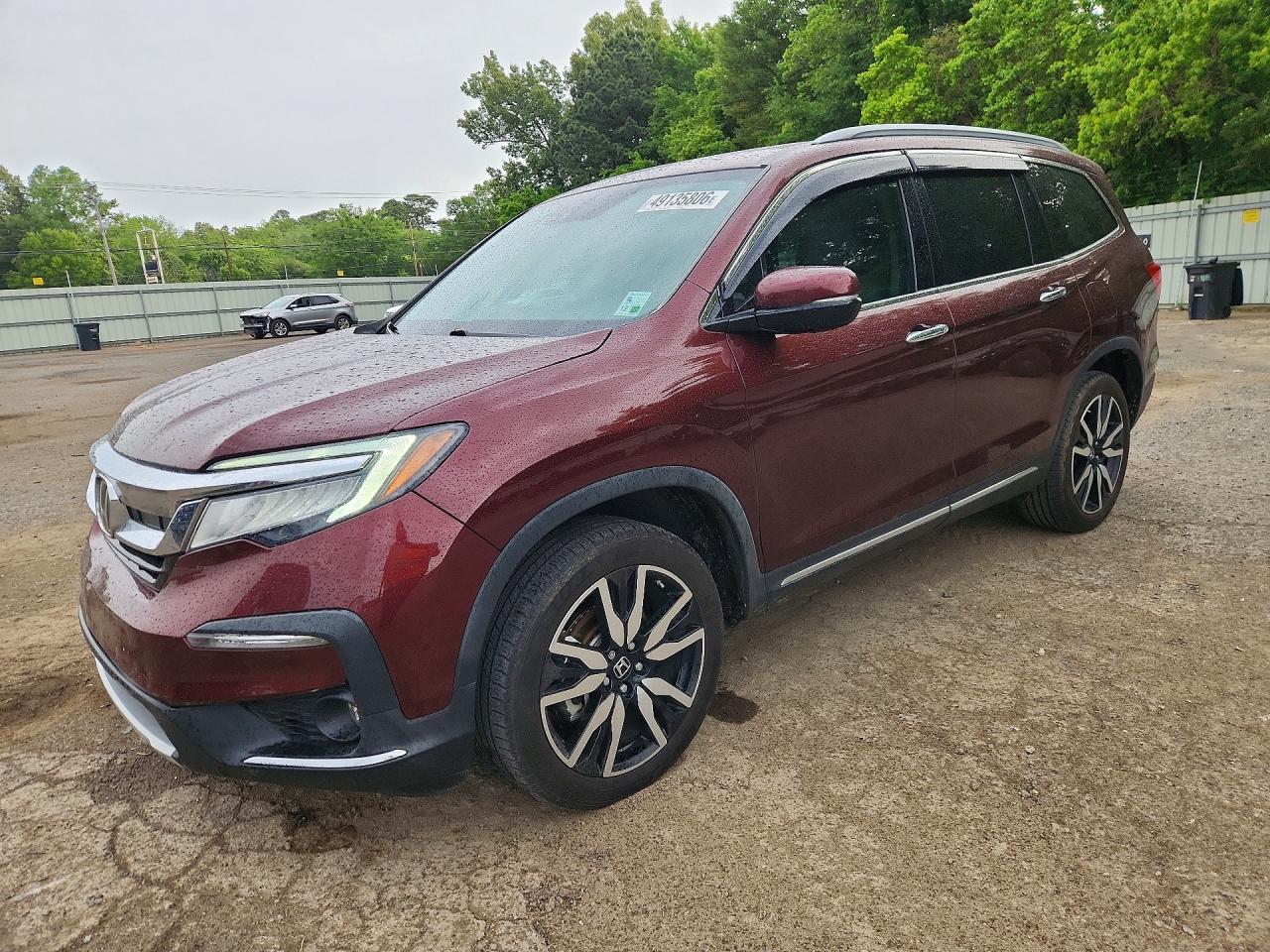 Salvage Honda Pilot Image
