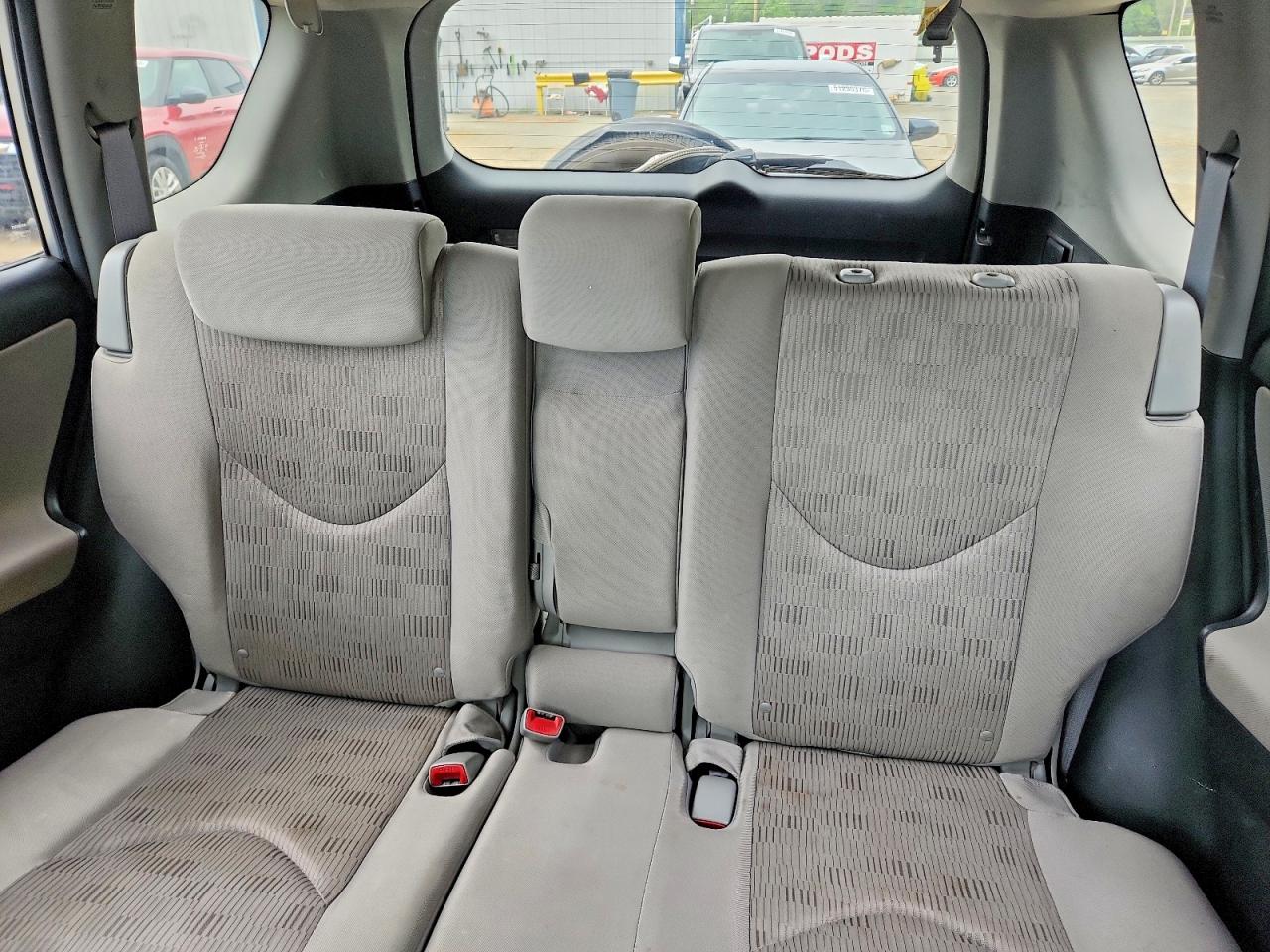 Toyota RAV4 Base
