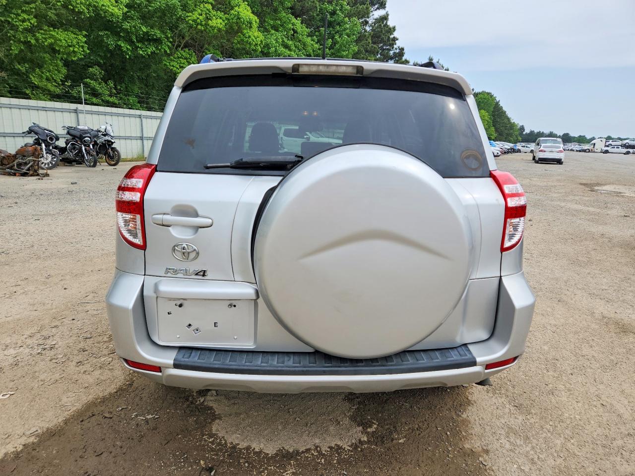 Toyota RAV4 Base