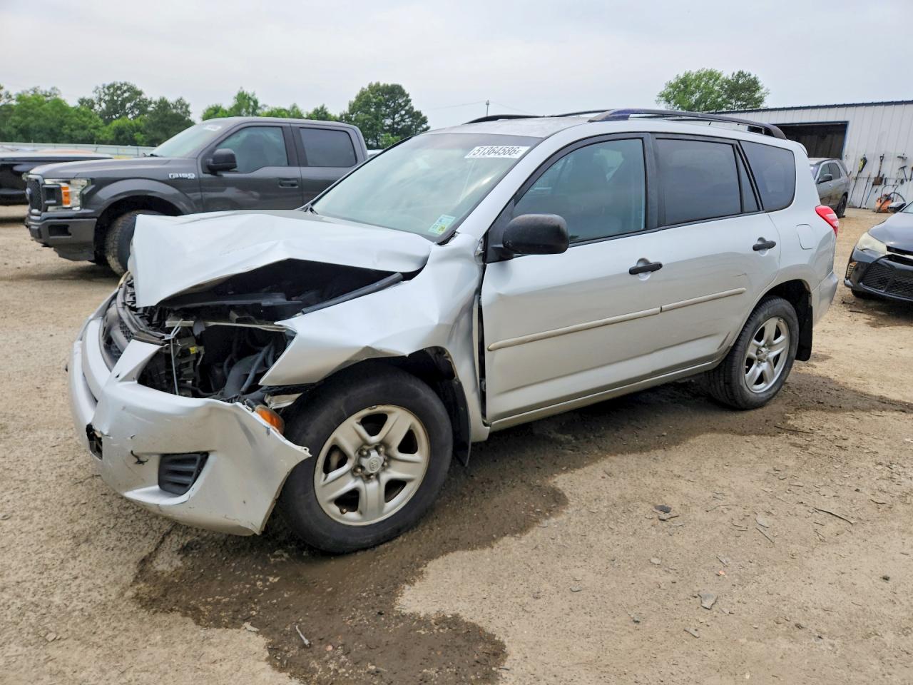 Salvage Toyota RAV4 Image