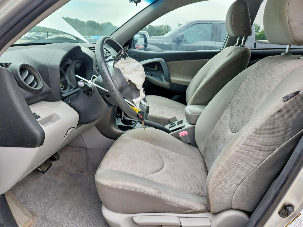 Toyota RAV4 Base