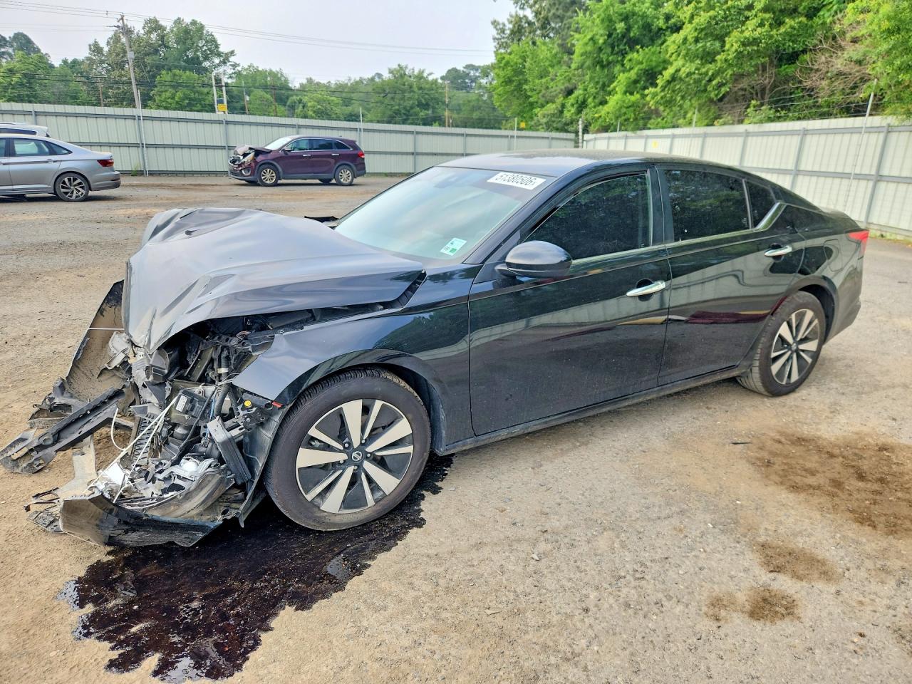 Salvage Nissan Altima Image