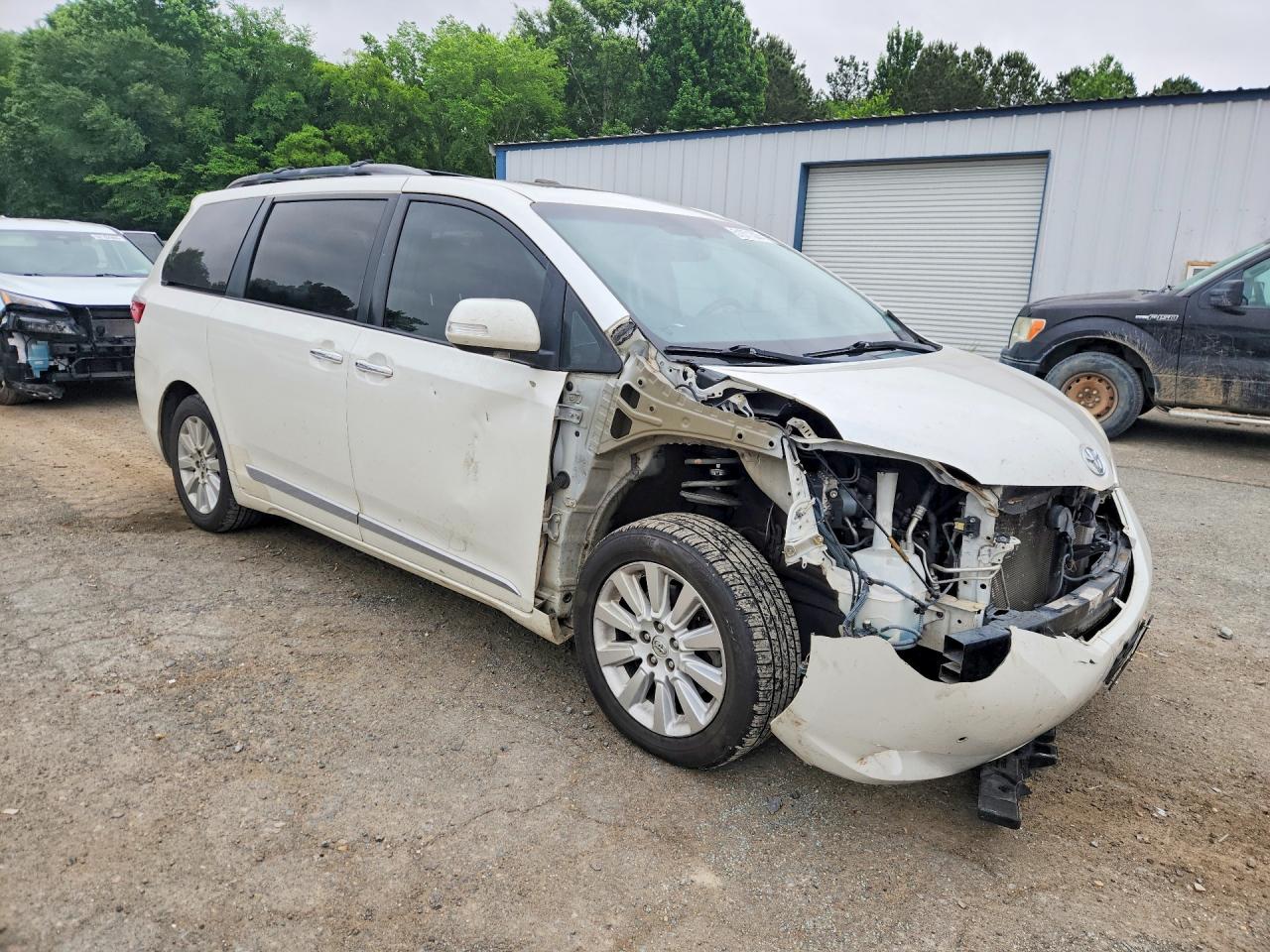 Toyota Sienna Limited 7-passenger