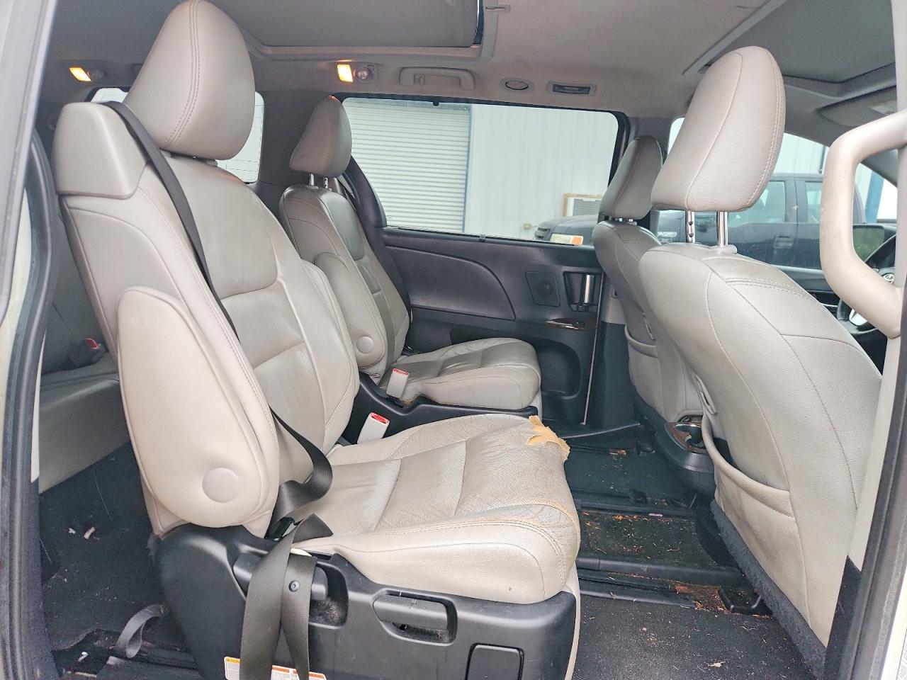 Toyota Sienna Limited 7-passenger