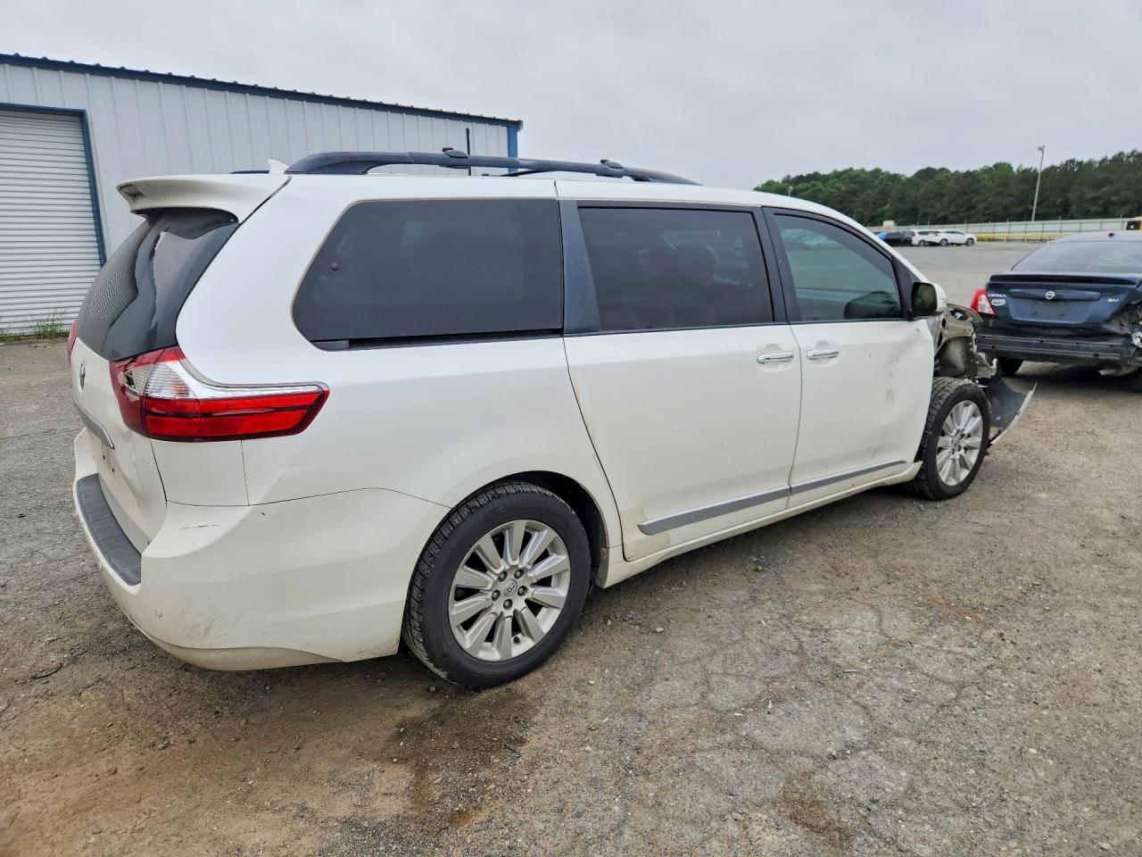 Toyota Sienna Limited 7-passenger