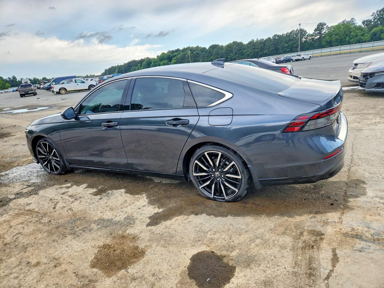 Honda Accord Touring Hybrid