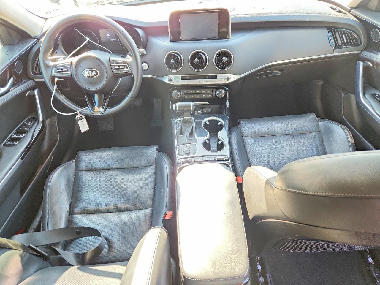 Kia Stinger Base