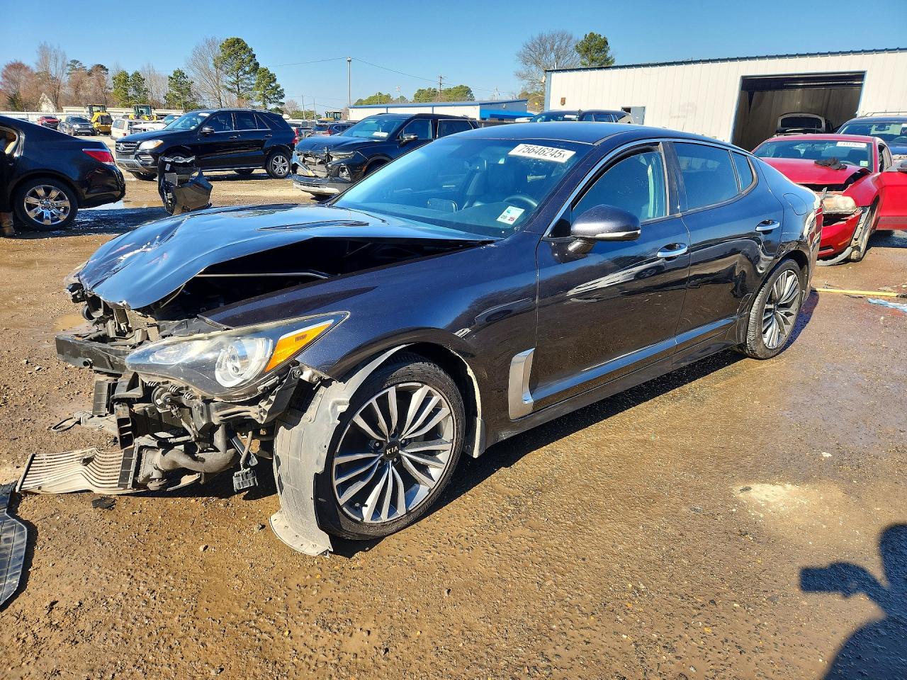 Salvage Kia Stinger Image