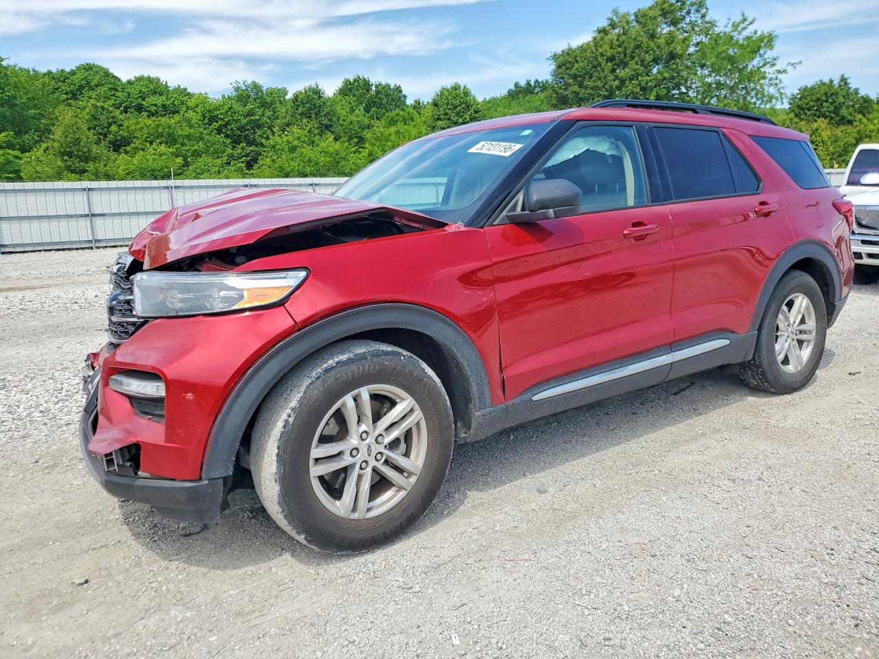 Salvage Ford Explorer Image