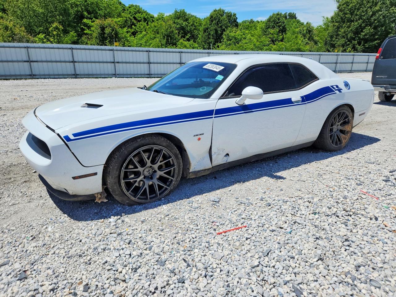 Salvage Dodge Challenger Image