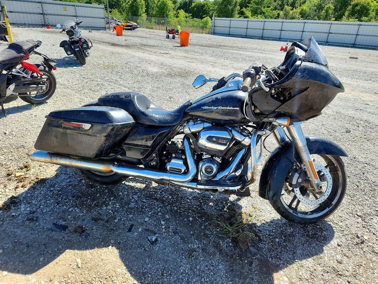 Salvage Harley-Davidson Fl Image