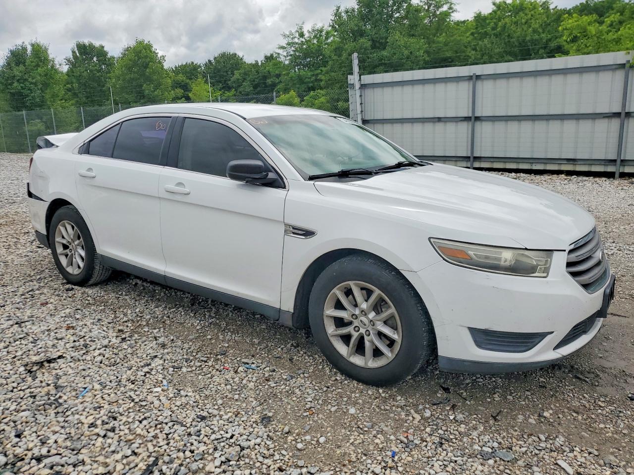 Ford Taurus Se