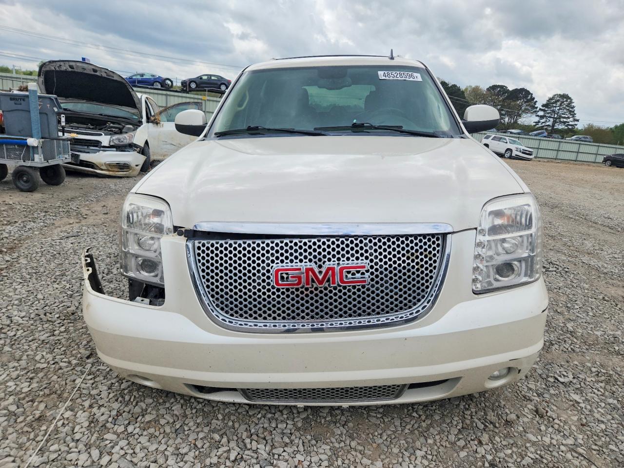 GMC Yukon Denali