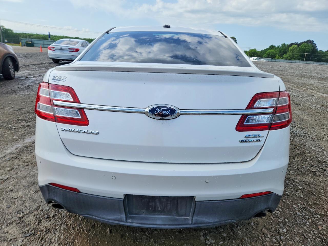 Ford Taurus