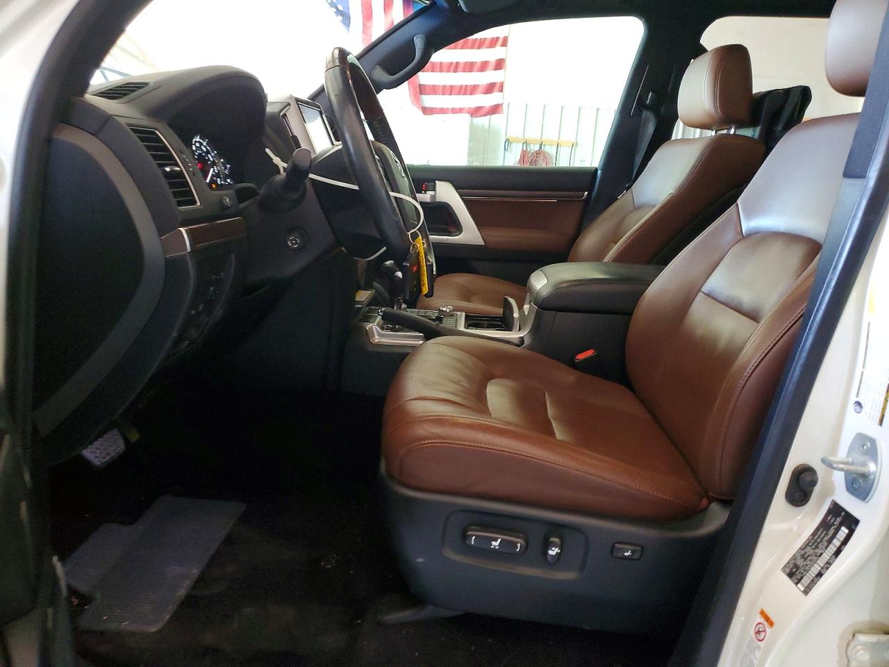 Toyota Land Cruis Base
