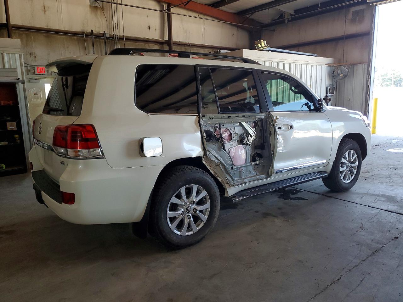 Toyota Land Cruis Base