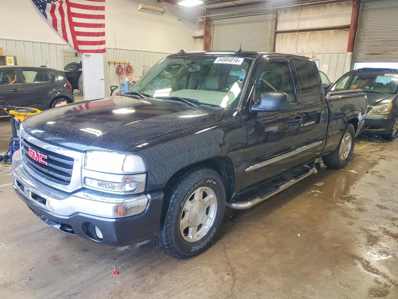 Salvage GMC Sierra Image