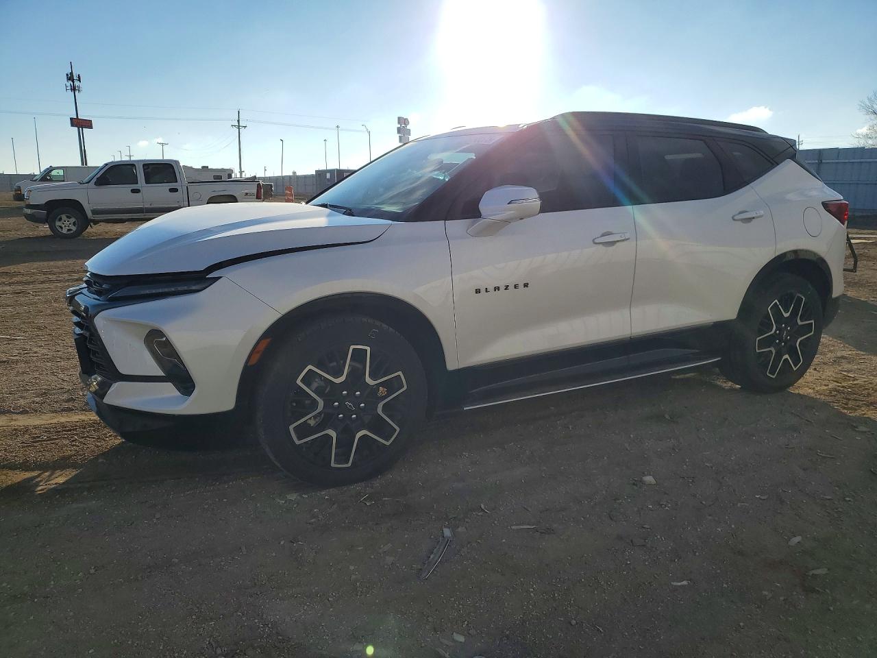 Salvage Chevrolet Blazer Image