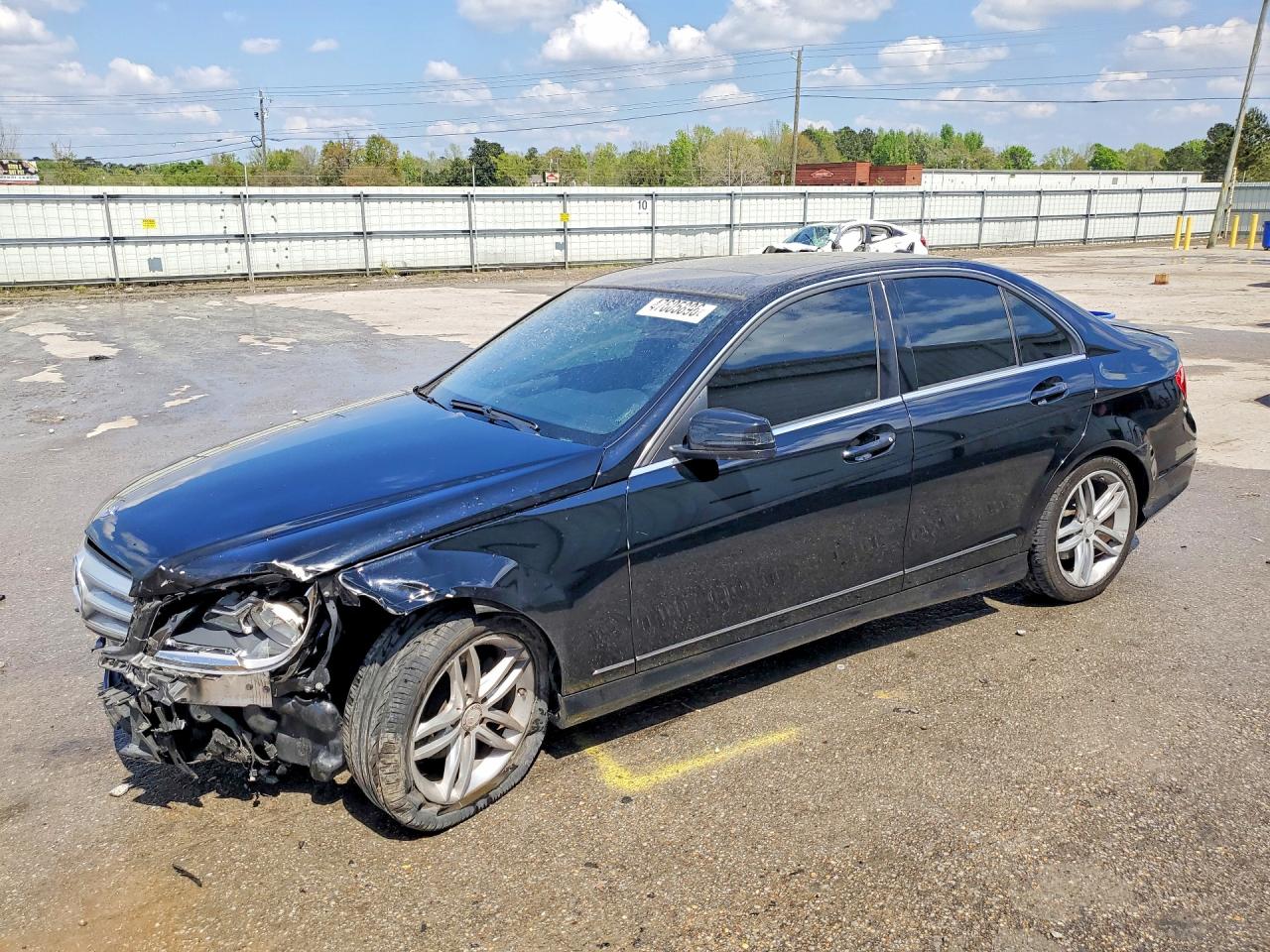 Salvage Mercedes-Benz C-Class Image