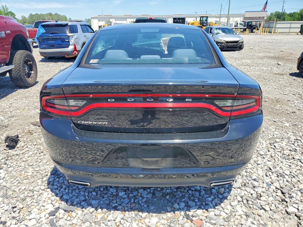 Dodge Charger Se
