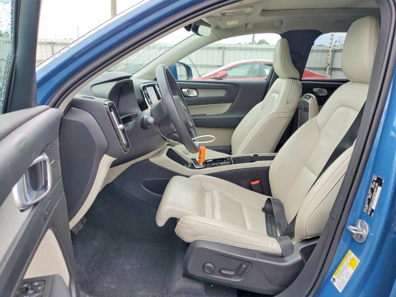 Volvo XC40 Plus