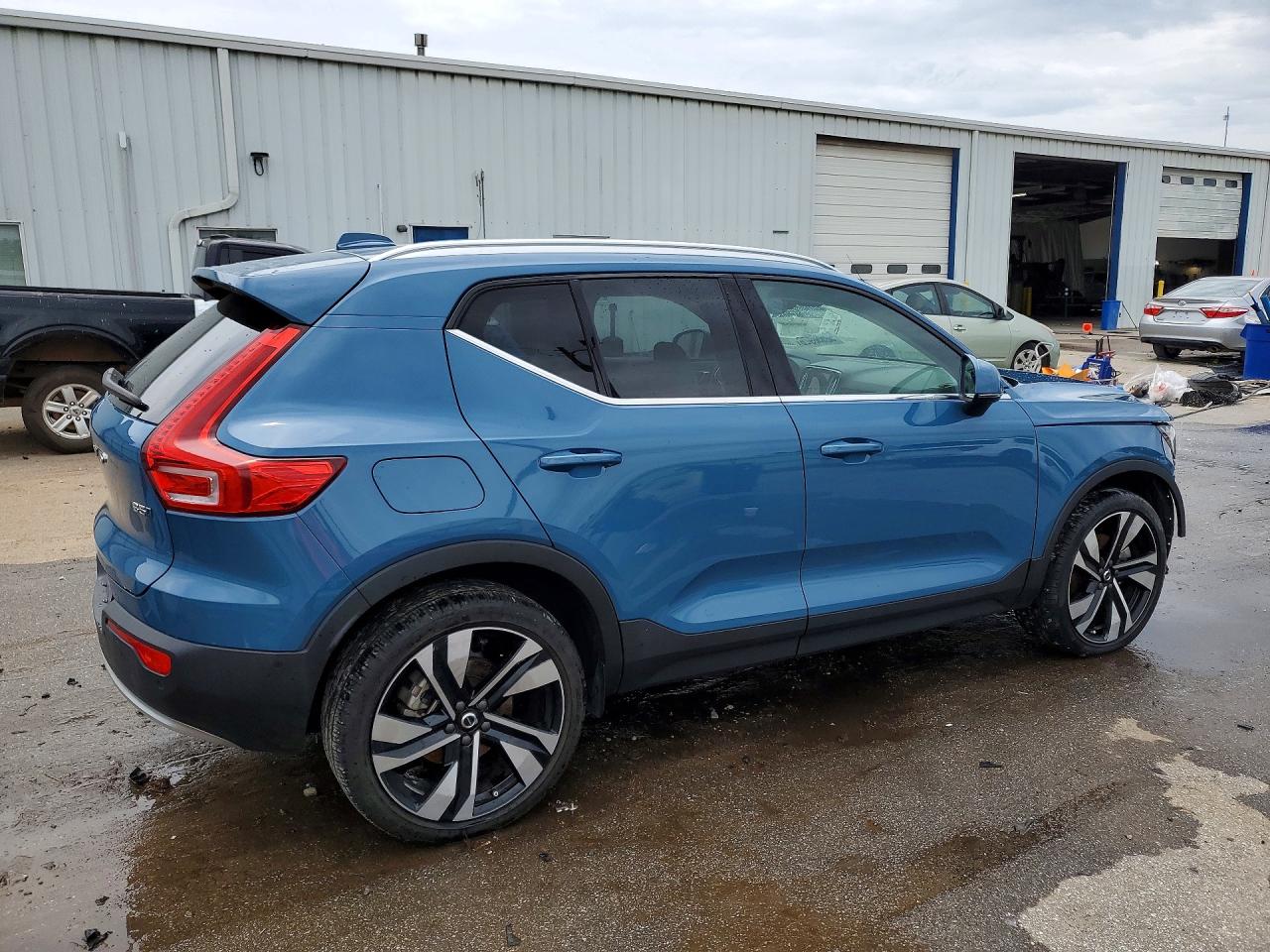 Volvo XC40 Plus