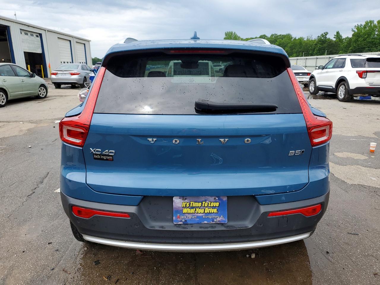 Volvo XC40 Plus