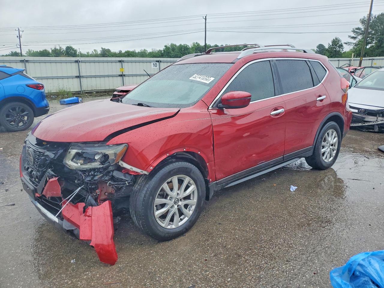 Salvage Nissan Rogue Image