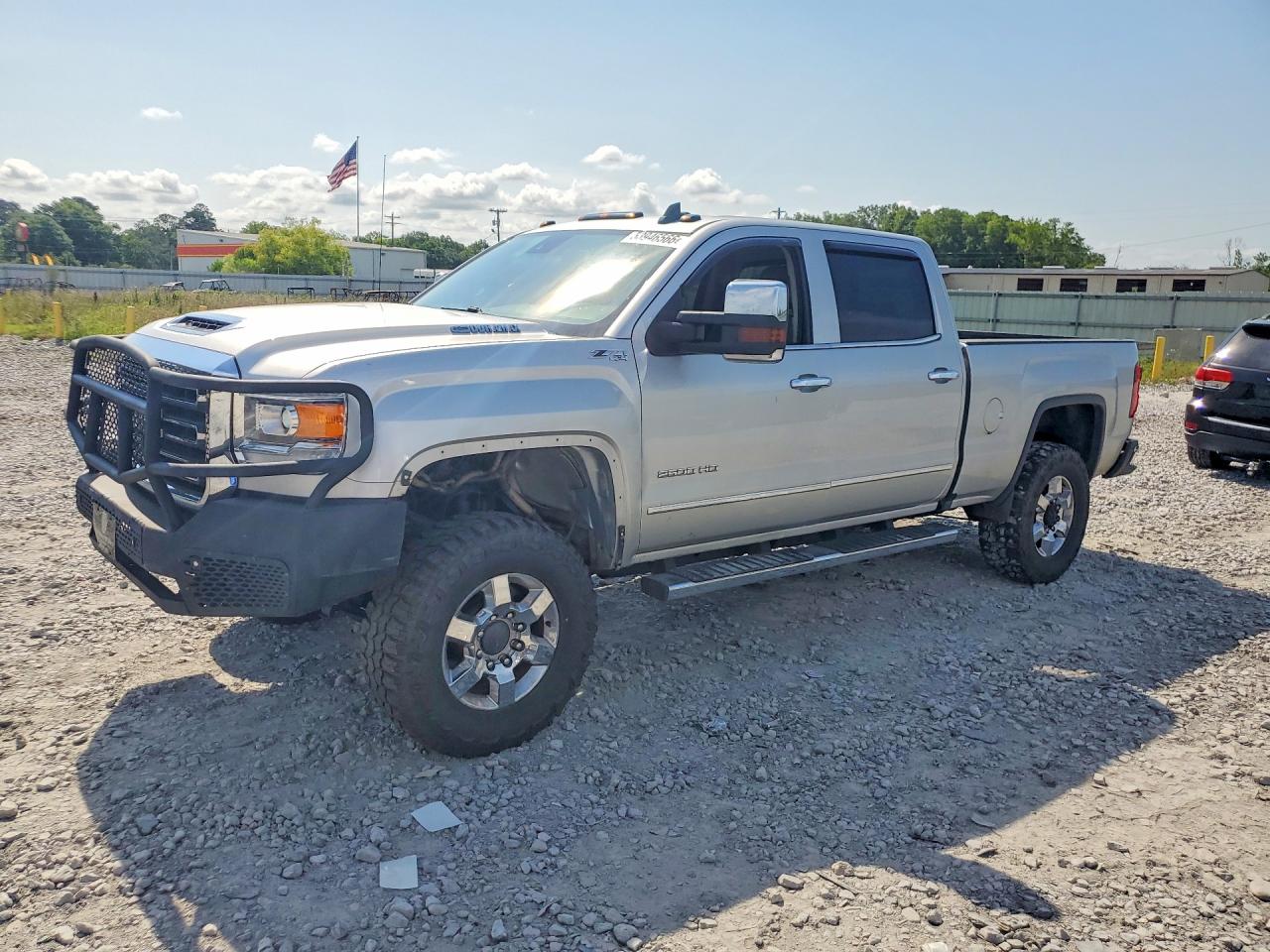 Salvage GMC Sierra Image
