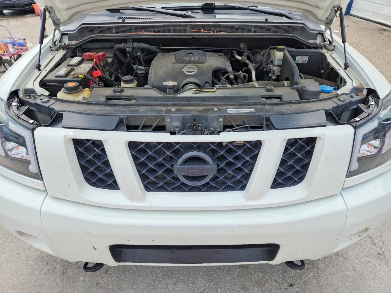 Nissan Titan Sv
