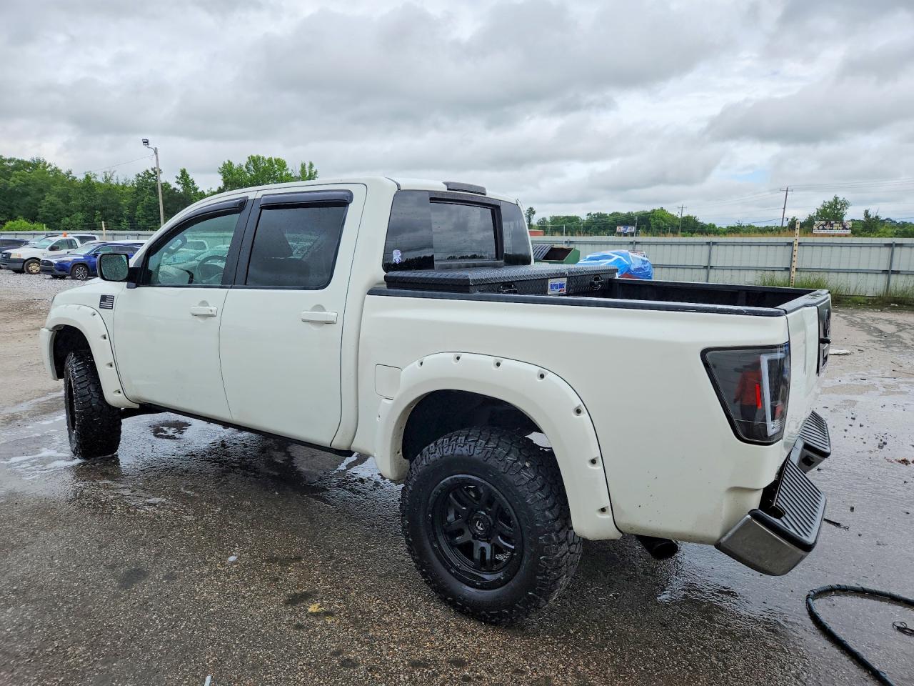 Nissan Titan Sv