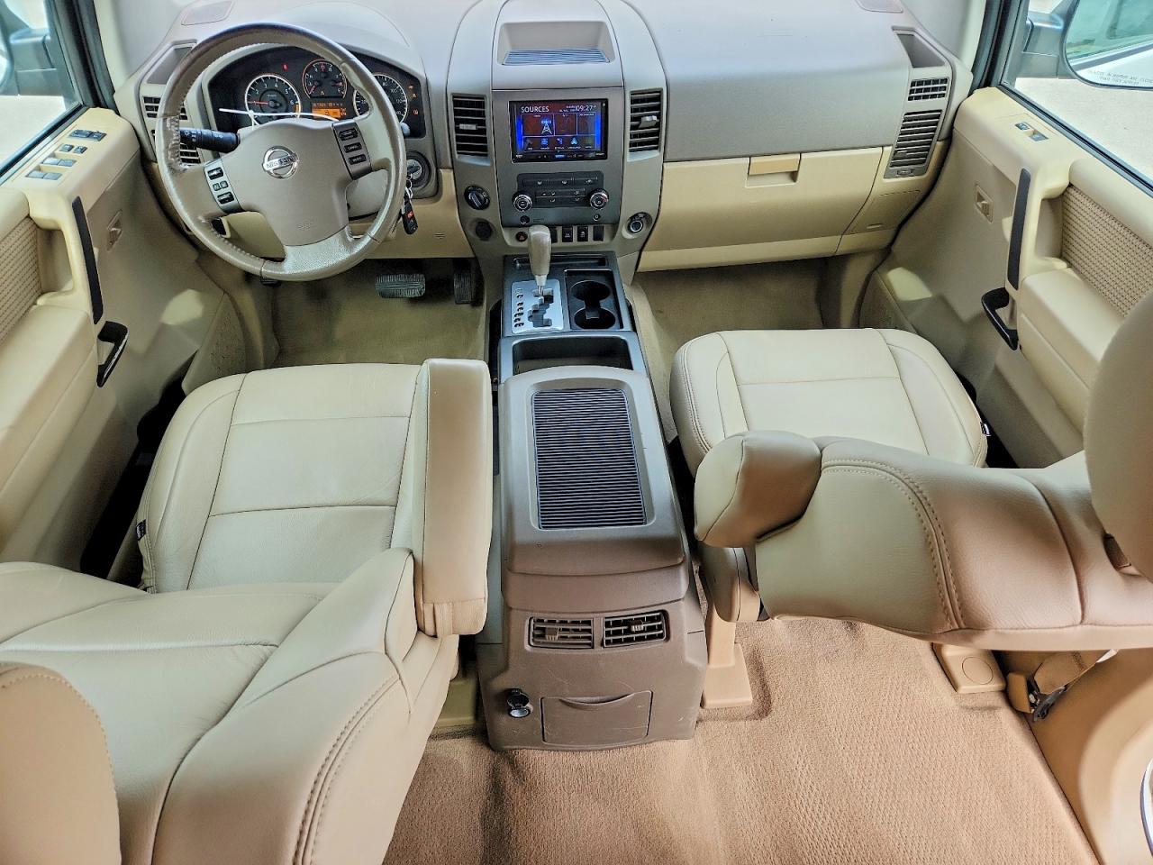 Nissan Titan Sv