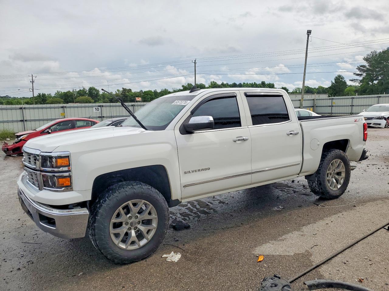 Salvage Chevrolet Silverado Image
