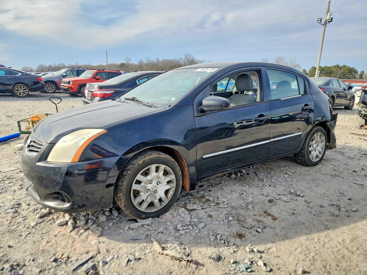 Salvage Nissan Sentra Image